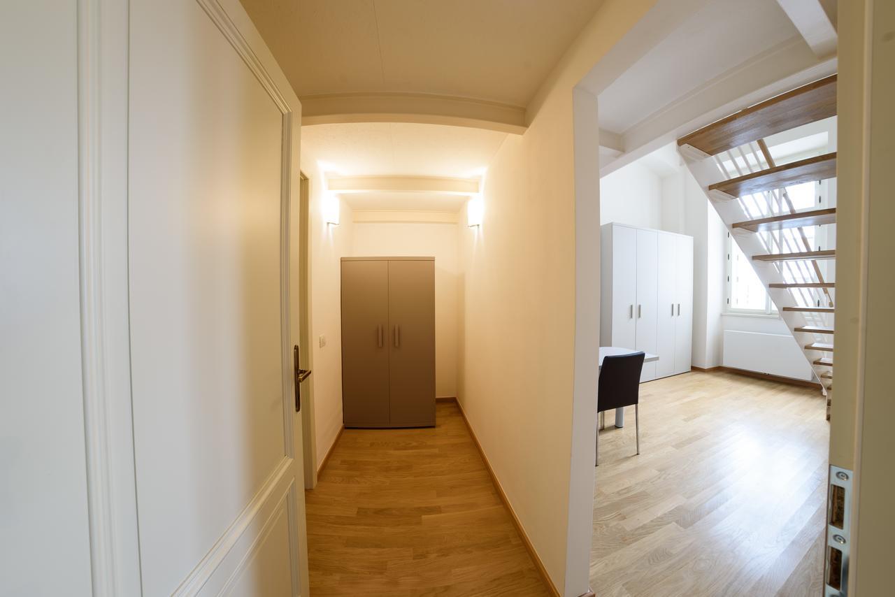 Prague Apartments Sokolovska 91 エクステリア 写真