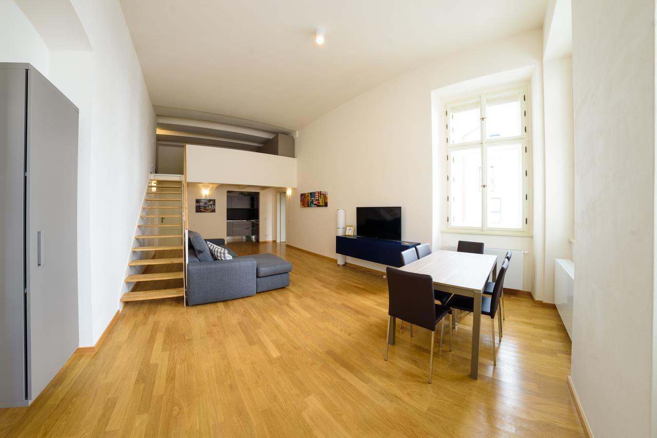 Prague Apartments Sokolovska 91 エクステリア 写真